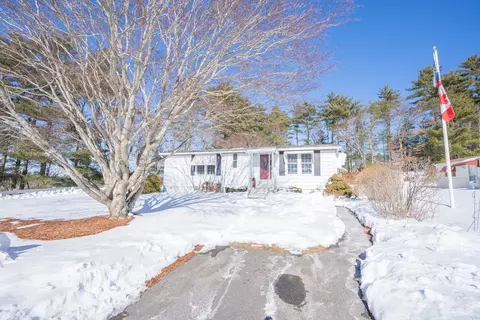 6 Coachman Ter, Plymouth, MA 02360
