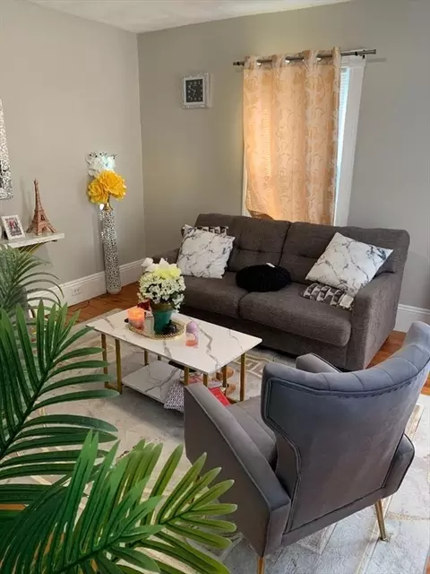Living - 6 Beckman St, Worcester, MA 01607 photo 1 of 5