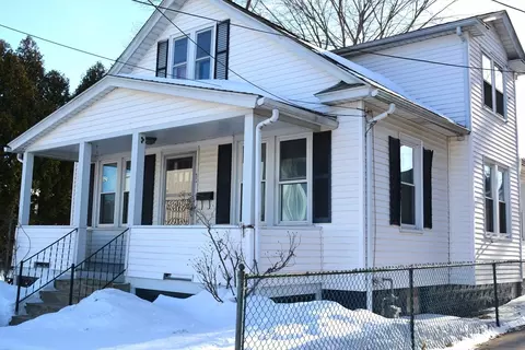 92 Norman St, West Springfield, MA 01089