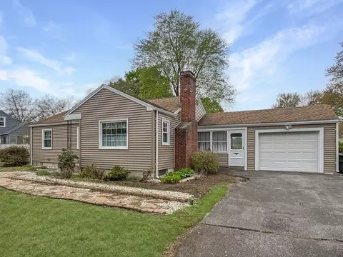 854 Grayson Dr, Springfield, MA 01119