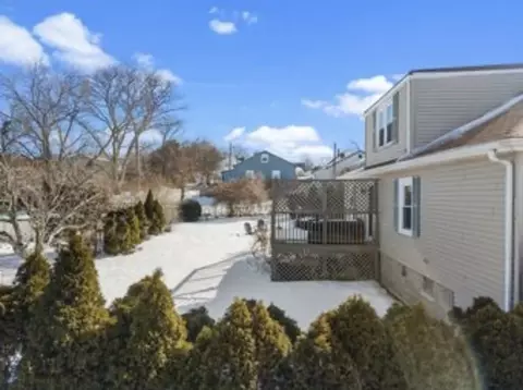 24 Valley St, Fall River, MA 02724 photo 17