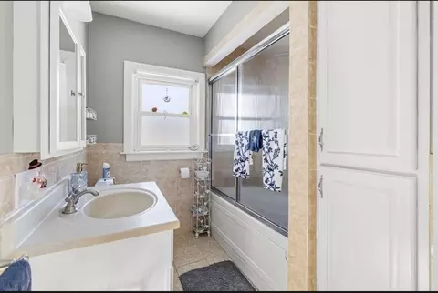24 Valley St, Fall River, MA 02724 photo 13
