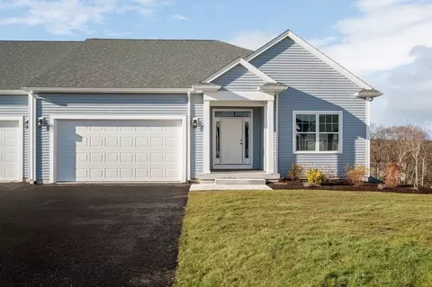 37 Crestwood Cir #43, Whitinsville, MA 01588