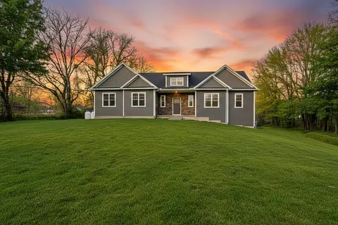 47 Kendall St, Ludlow, MA 01056