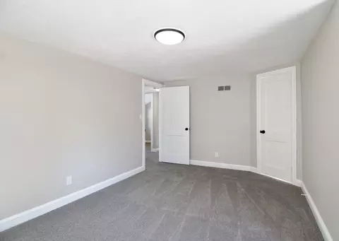 1088 Sumner Ave, Springfield, MA 01118 photo 28