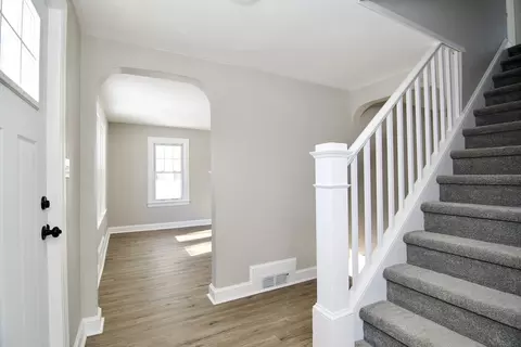 1088 Sumner Ave, Springfield, MA 01118 photo 6