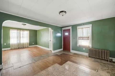 Living - 57-59 Martha St, Springfield, MA 01151 photo 4 of 5
