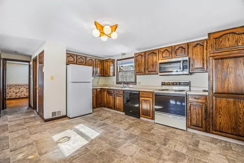 35 Silvin Rd, Chicopee, MA 01013 photo 7