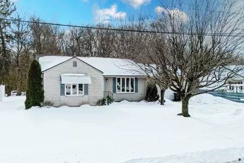 35 Silvin Rd, Chicopee, MA 01013 photo 2