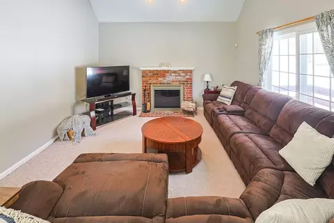 18 Bubbling Brook Rd, Franklin, MA 02038 photo 17