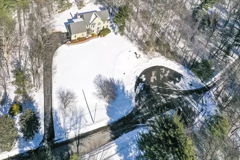 18 Bubbling Brook Rd, Franklin, MA 02038 photo 4