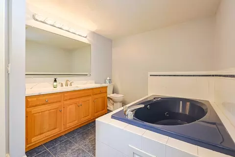 18 Bubbling Brook Rd, Franklin, MA 02038 photo 28