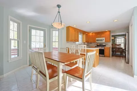 18 Bubbling Brook Rd, Franklin, MA 02038 photo 14