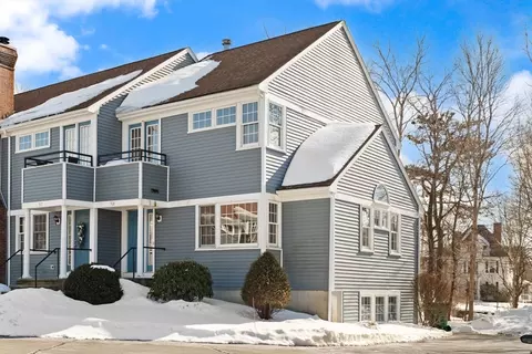 501 Auburn St #508, Whitman, MA 02382