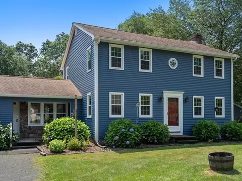 387 Southwick St, Agawam, MA 01030