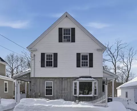 21 River St, Amesbury, MA 01913