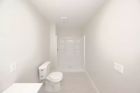 Bath - 17 Mott St # -A, Worcester, MA 01604 photo 2 of 2