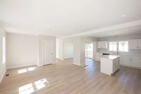 Living - 17 Mott St # -A, Worcester, MA 01604 photo 1 of 6
