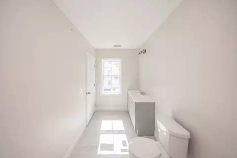 Entry Way - 17 Mott St # -A, Worcester, MA 01604 photo 1 of 2
