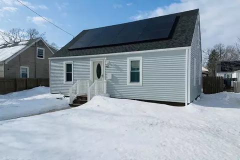 42 Marquette St, Springfield, MA 01104