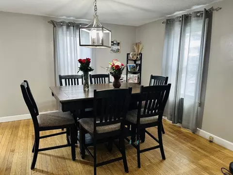 42 Marquette St, Springfield, MA 01104 photo 7