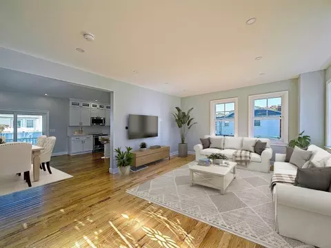1905 River St #1905, Boston, MA 02136