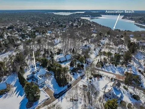 39 Spruce Run Dr, Brewster, MA 02631