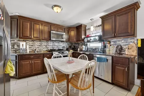 93 Lawton St, Fall River, MA 02721 photo 4