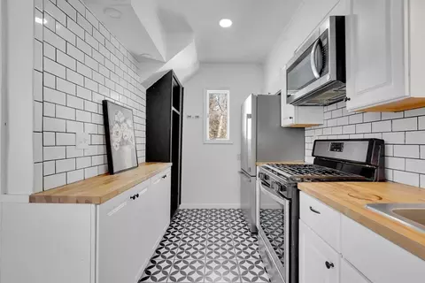 854-856 Sumner Ave, Springfield, MA 01108 photo 2