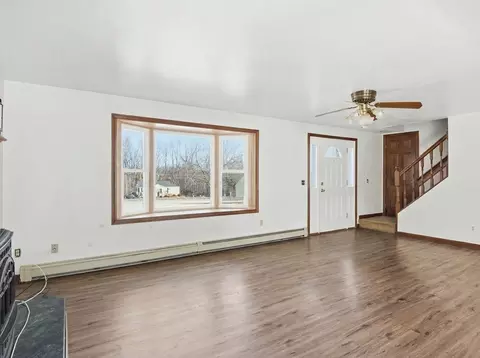 277 West St, Barre, MA 01005 photo 4
