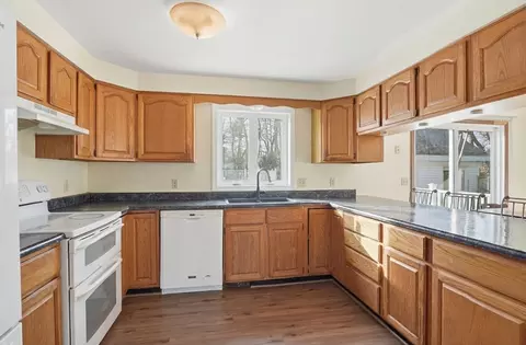 277 West St, Barre, MA 01005 photo 8