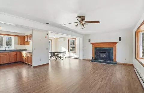 277 West St, Barre, MA 01005 photo 5