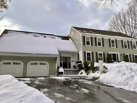 4 Rachaels Ln, Duxbury, MA 02332