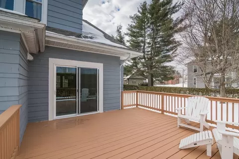 Exterior - 2 Oak St, Easthampton, MA 01027 photo 6 of 15