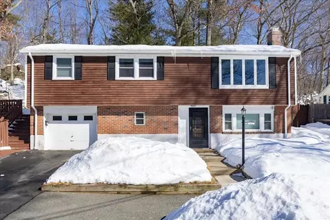 11 Pulver Dr, Peabody, MA 01960