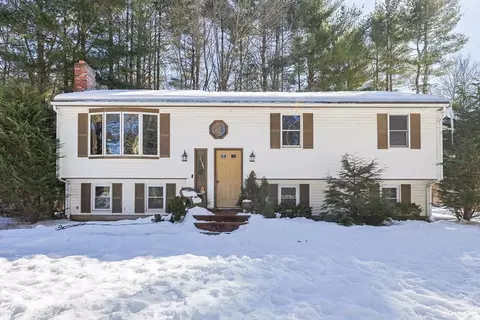 10 Colleen Way, East Bridgewater, MA 02333