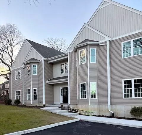 2 S Spooner St #4, Plymouth, MA 02360