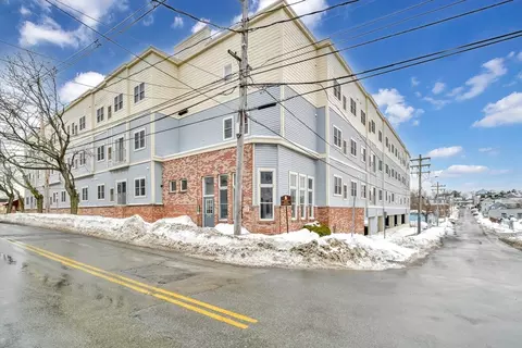 75 Walnut St #315, Peabody, MA 01960