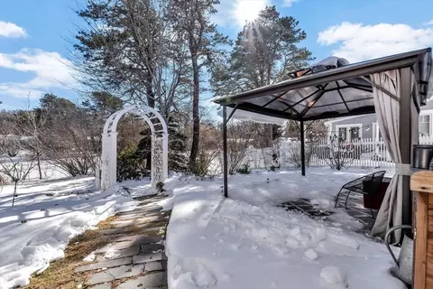 Exterior - 83 Lake Dr, Barnstable, MA 02632 photo 9 of 9