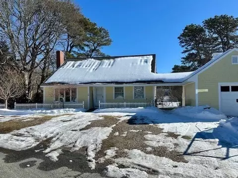 Exterior - 83 Lake Dr, Barnstable, MA 02632 photo 3 of 9