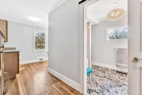 Entry Way - 83 Lake Dr, Barnstable, MA 02632 photo 3 of 5