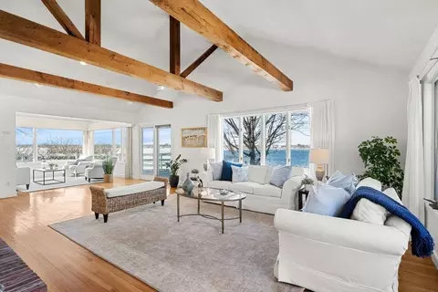 Living - 21 Kenneth Rd, Marblehead, MA 01945 photo 1 of 7