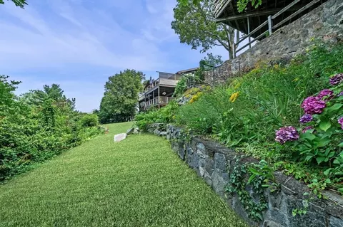 Exterior - 21 Kenneth Rd, Marblehead, MA 01945 photo 4 of 4