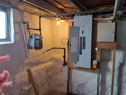 Other - 187 Hamilton St, Saugus, MA 01906 photo 2 of 9