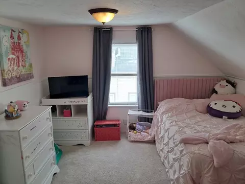 Bedroom - 187 Hamilton St, Saugus, MA 01906 photo 2 of 3