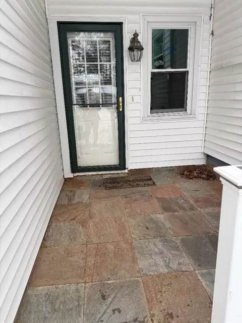 Exterior - 228 Acrebrook Rd, Springfield, MA 01129 photo 4 of 4