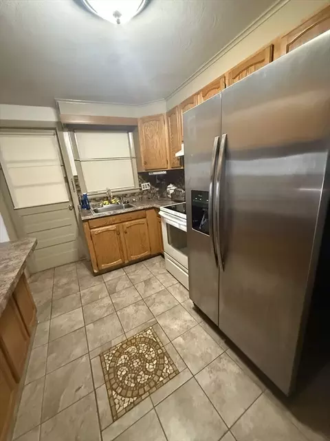 Kitchen - 228 Acrebrook Rd, Springfield, MA 01129 photo 6 of 6