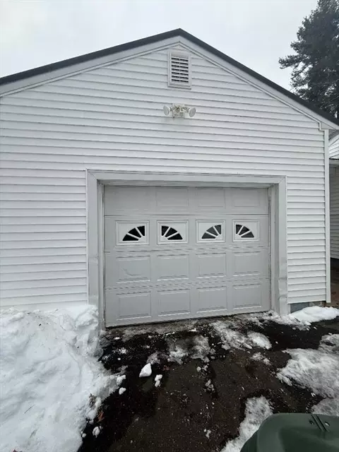 Exterior - 228 Acrebrook Rd, Springfield, MA 01129 photo 3 of 4
