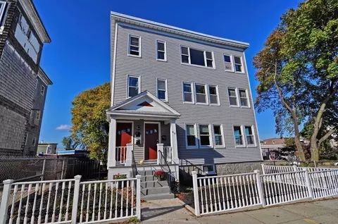 40 Buttonwood St #1, Boston, MA 02125