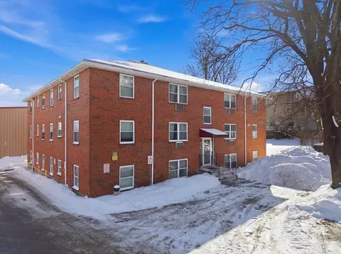 31 Montvale Ave #2, Woburn, MA 01801